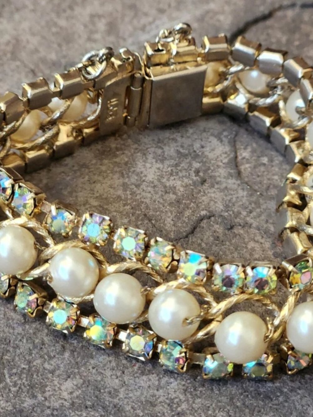 Exquisite Vintage Hobe Faux Pearl Aurora Borealis Crystal Rhinestone Bracelet - Picture 5 of 16